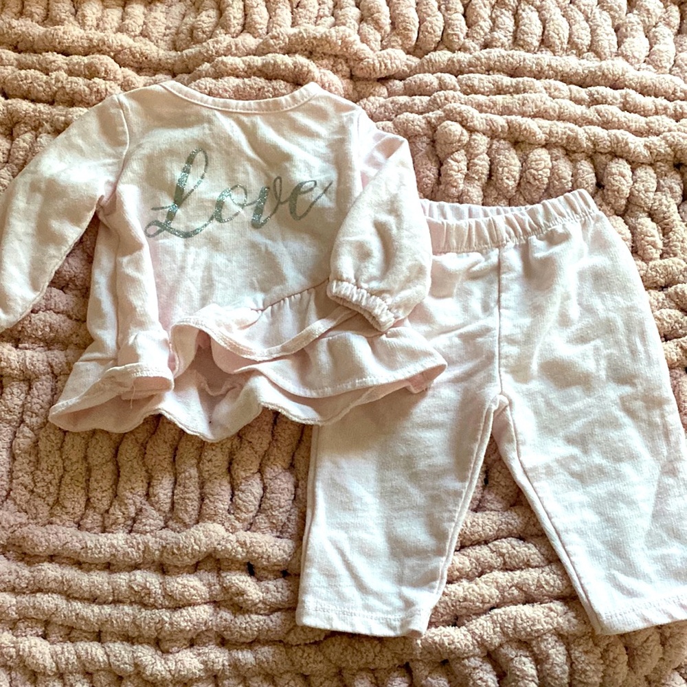 Kyle & Deena like New Baby girl Set